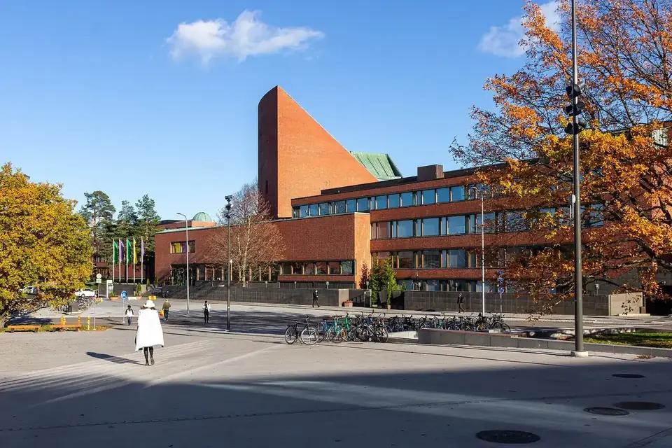 Helsinki Üniversitesi ana binası (Finlandiya)