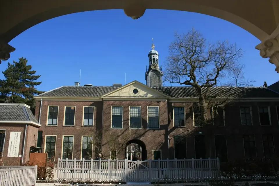 Leiden Üniversitesi Akademi Binası (Hollanda)