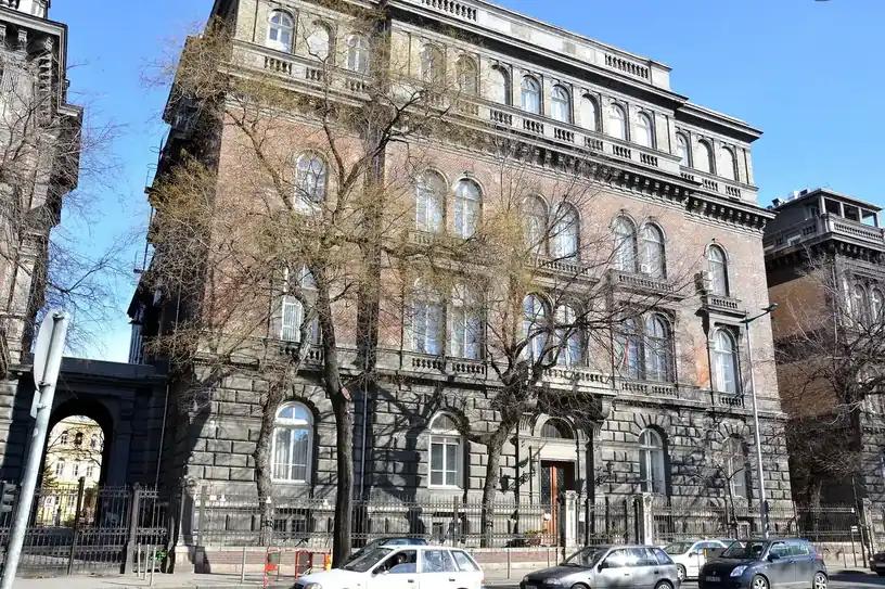 Budapeşte'de Semmelweis Üniversitesi (Macaristan)