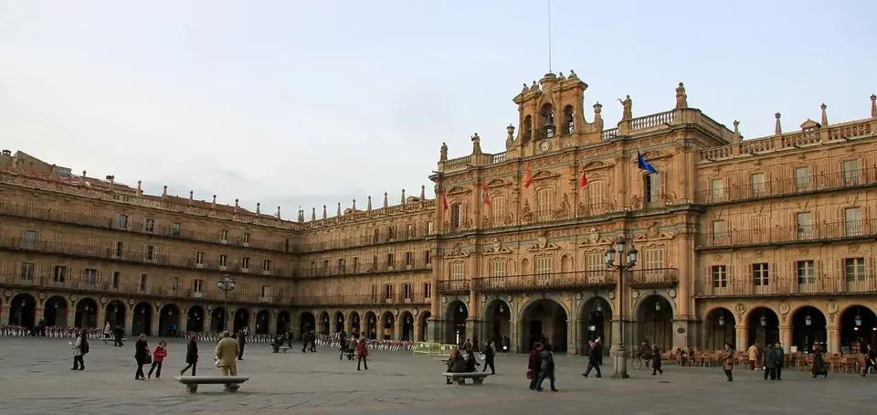 Salamanca'da Plaza Mayor meydanı (İspanya)